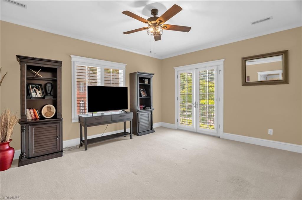 Greensboro, North Carolina 27407, United States, 4 Bedrooms Bedrooms, ,4 BathroomsBathrooms,Residential,Active,97877