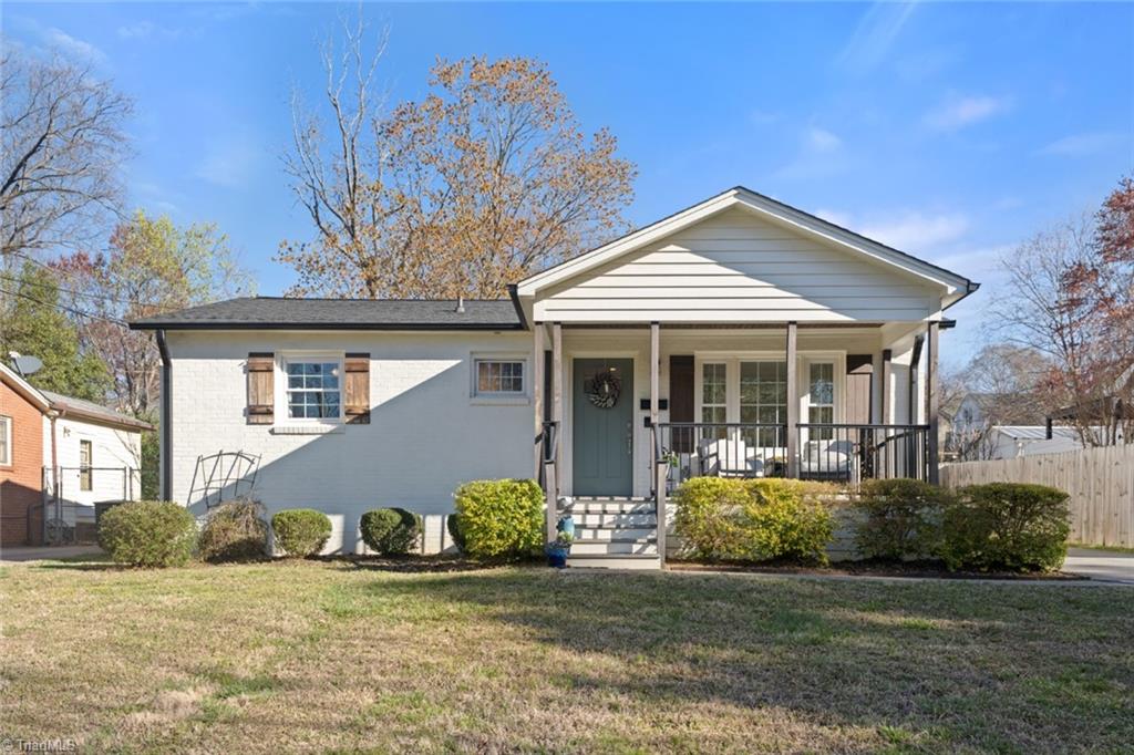 Winston-Salem, North Carolina 27103, United States, 3 Bedrooms Bedrooms, ,2 BathroomsBathrooms,Residential,Pending,93212