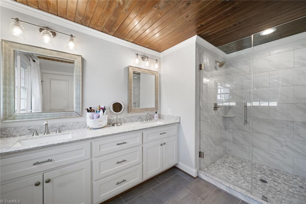 Winston-Salem, North Carolina 27103, United States, 3 Bedrooms Bedrooms, ,2 BathroomsBathrooms,Residential,Pending,93212