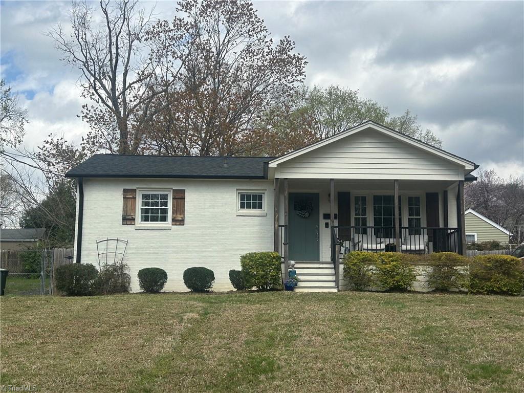 Winston-Salem, North Carolina 27103, United States, 3 Bedrooms Bedrooms, ,2 BathroomsBathrooms,Residential,Pending,93212