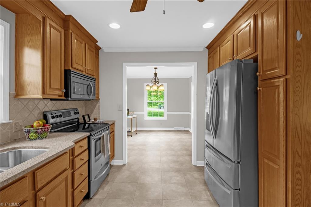 3810 Willowood Drive, Clemmons, North Carolina image 14