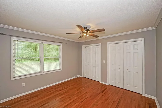 244 Brookside Drive, photo 4 of 20