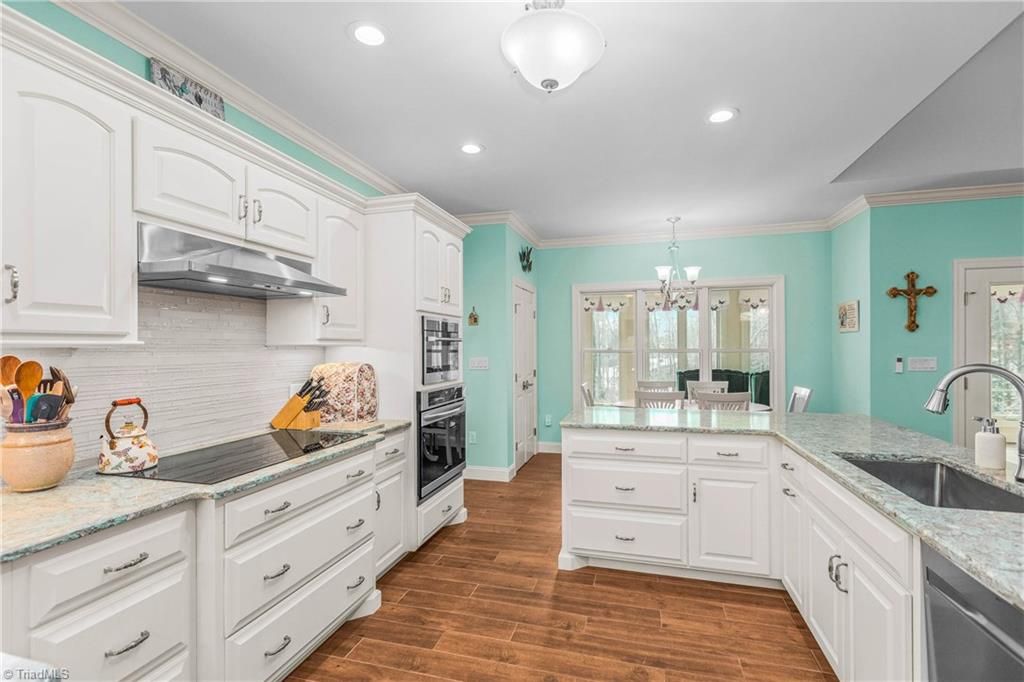 Photo of 153 Woodridge Drive, Mount Airy, NC 27030 (MLS # 1208721)