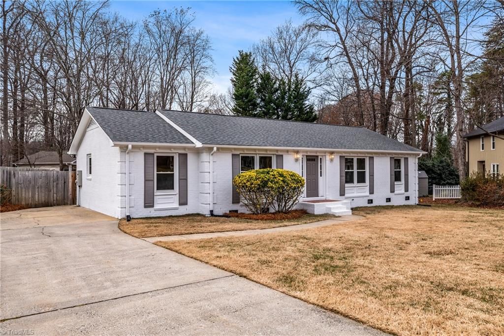 Photo of 1606 Maple Ridge Court, Greensboro, NC 27455 (MLS # 1204458)