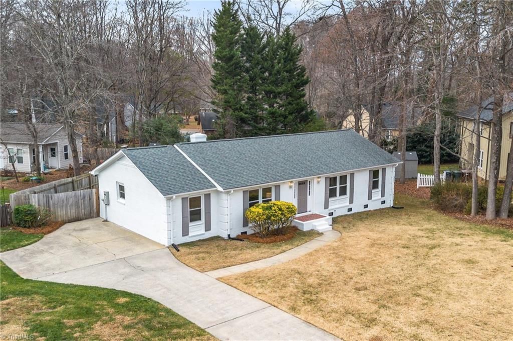 Photo of 1606 Maple Ridge Court, Greensboro, NC 27455 (MLS # 1204458)