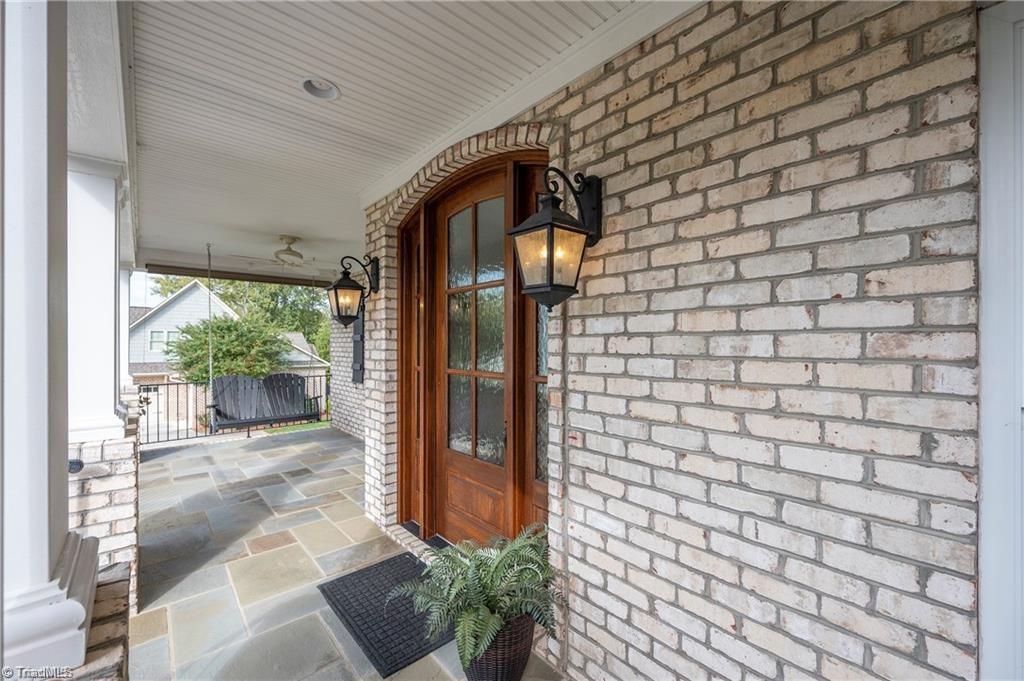 1953 Woodstock Road