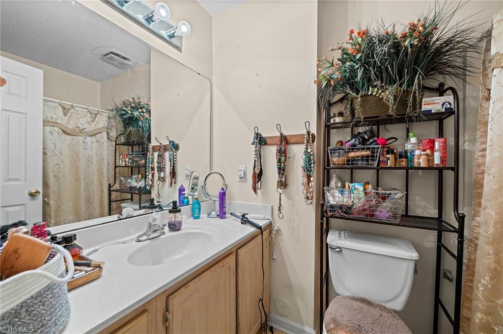 1112 Trinity Street #802, Thomasville, North Carolina image 8