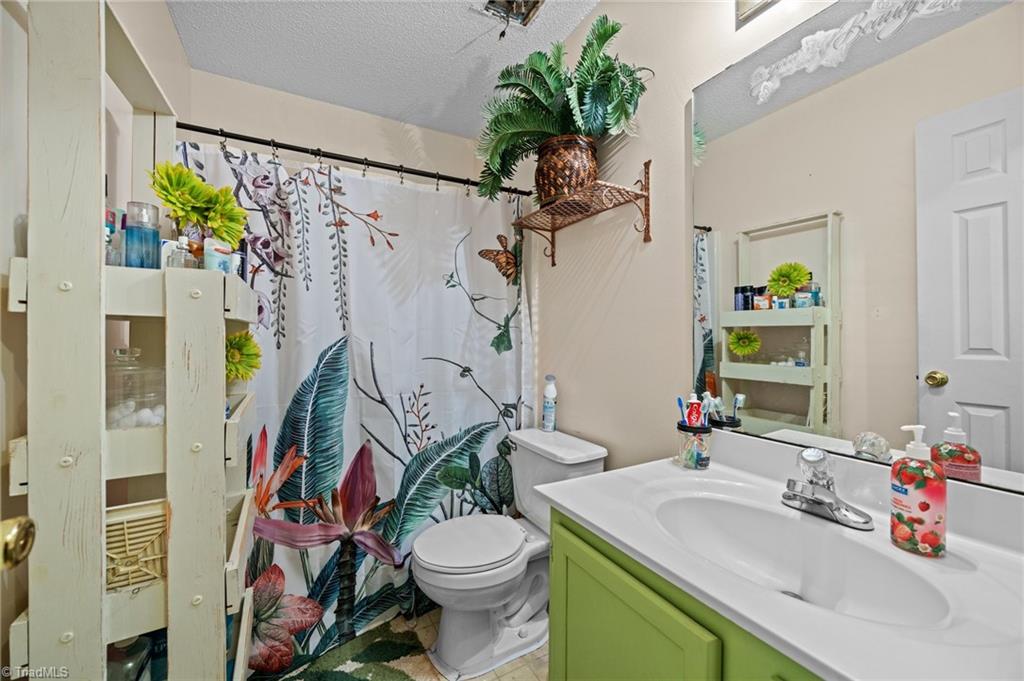 1112 Trinity Street #802, Thomasville, North Carolina image 6
