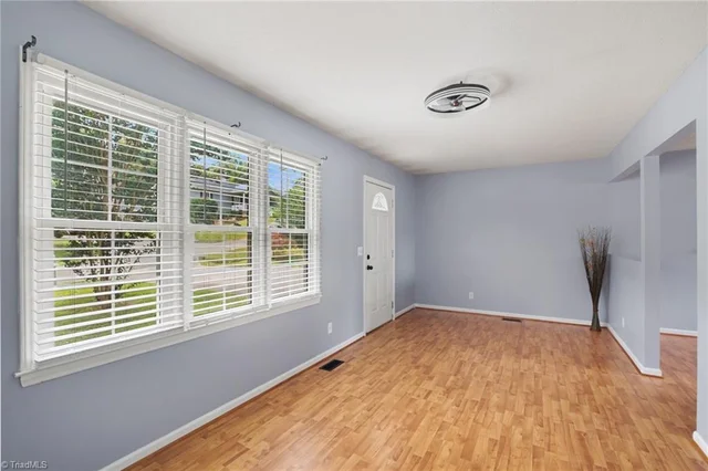211 Sharon Lane, photo 2 of 29