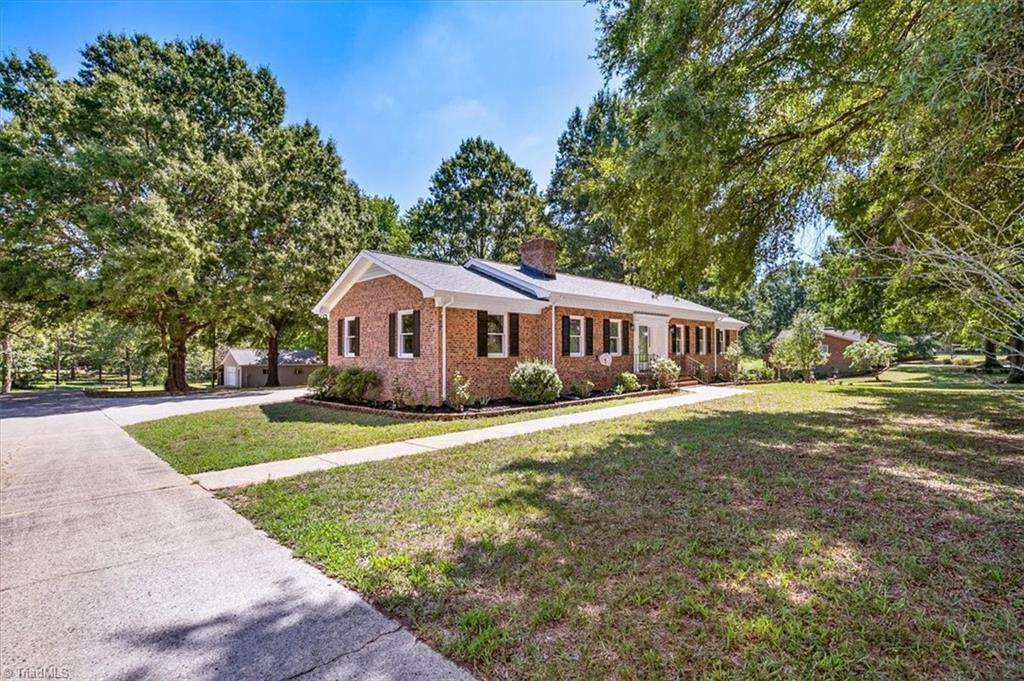 Photo of 124 Clydes Drive, Reidsville, NC 27320 (MLS # 1235595)