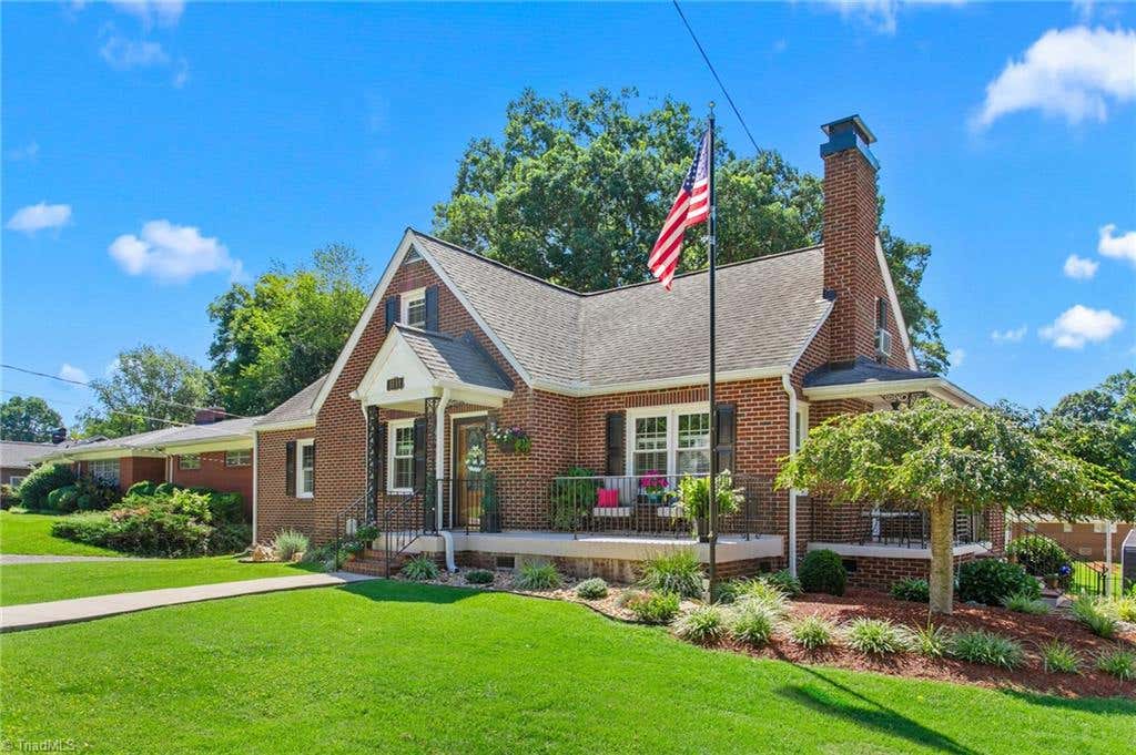 Photo of 1111 N Woodleigh Circle, Reidsville, NC 27320 (MLS # 1230388)