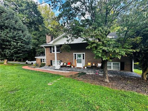 A home in Mount Airy