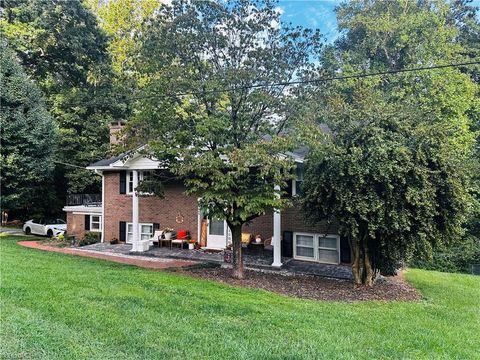 A home in Mount Airy