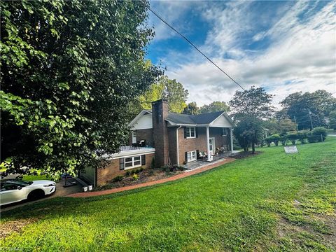 A home in Mount Airy