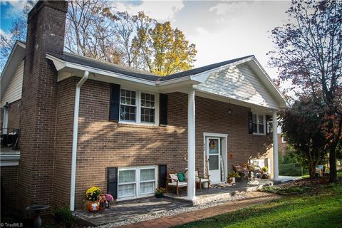 A home in Mount Airy