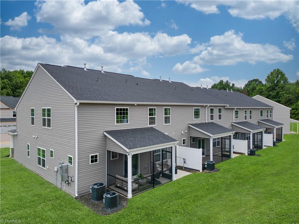 4718 Winding Trail