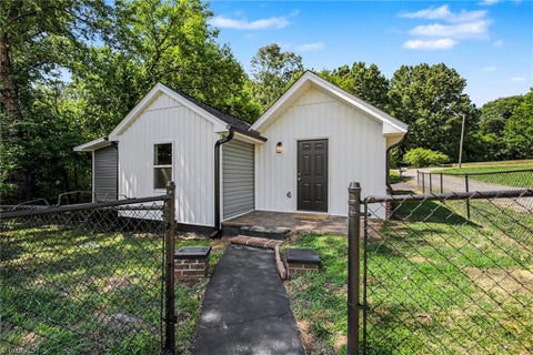 Homes For Sale - 607 Truman Street<br/> Eden, NC 27288