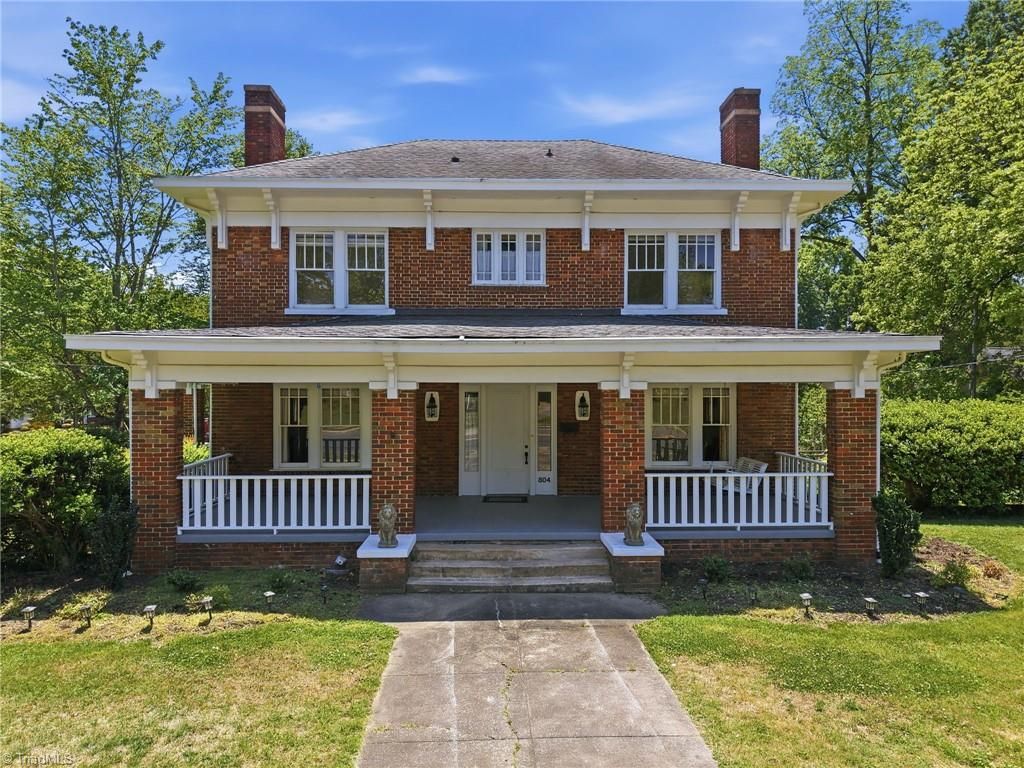 Photo of 804 Davis Street, Burlington, NC 27215 (MLS # 1218497)