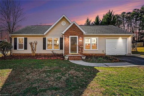 Apartment For Sale - 6812 Salem Quarter Road<br/> Belews Creek, NC 27009