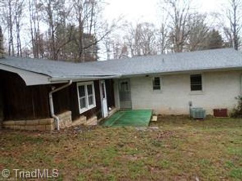 A home in Mount Airy