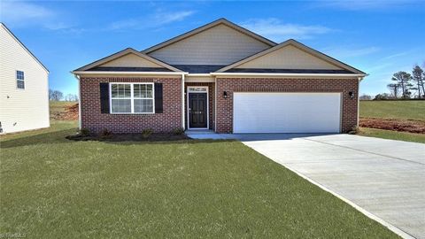 Single Family Residence in King NC 109 Nova Lane.jpg