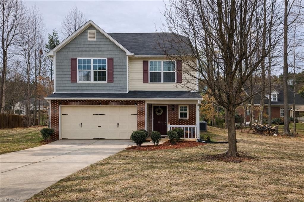 Photo of 2922 Mimosa Court, Randleman, NC 27317 (MLS # 1210850)