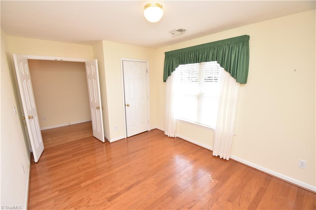 4473 Fair Oaks Lane, High Point, North Carolina image 18