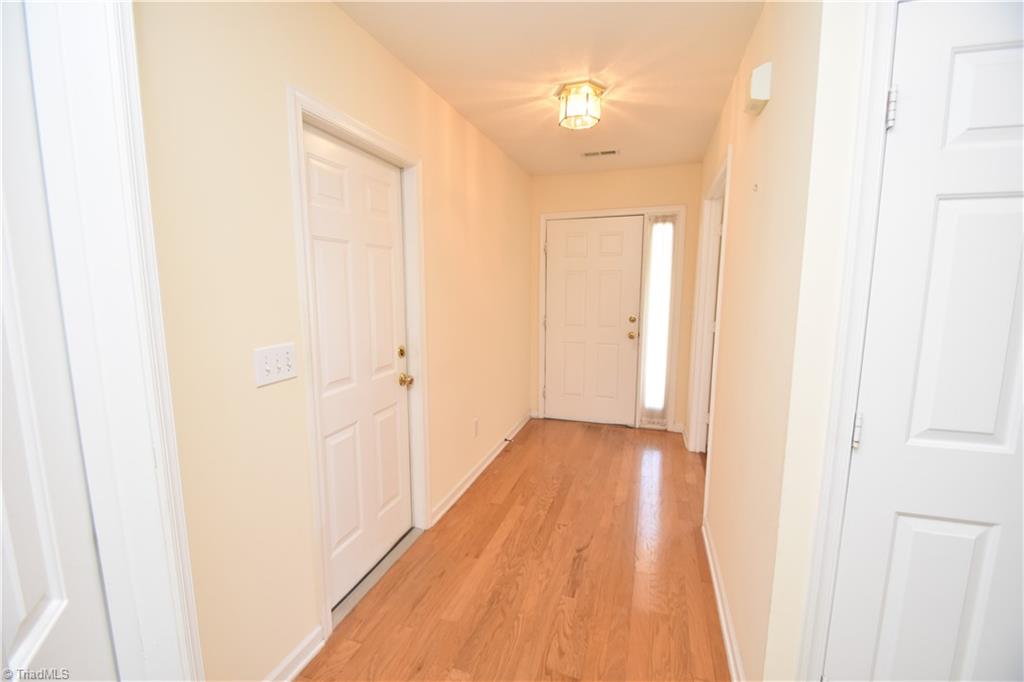 4473 Fair Oaks Lane, High Point, North Carolina image 14