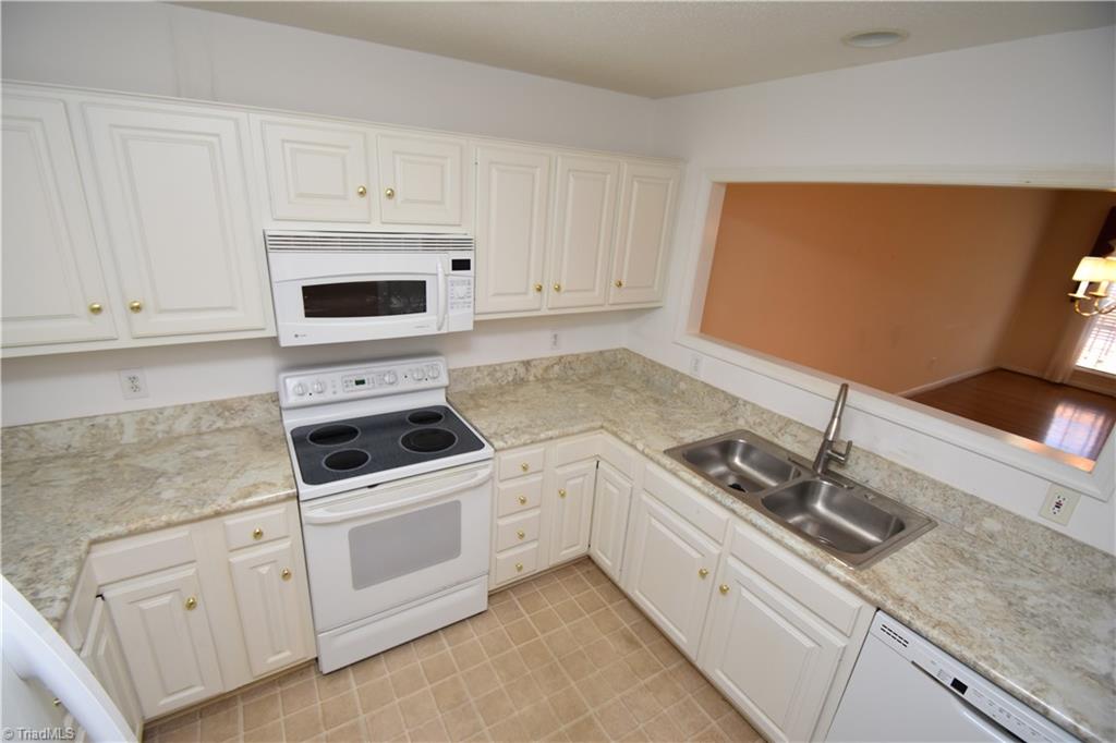 4473 Fair Oaks Lane, High Point, North Carolina image 24