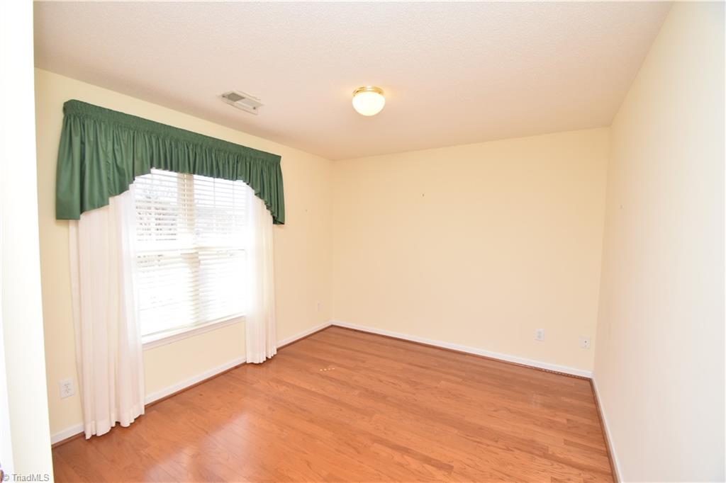 4473 Fair Oaks Lane, High Point, North Carolina image 17