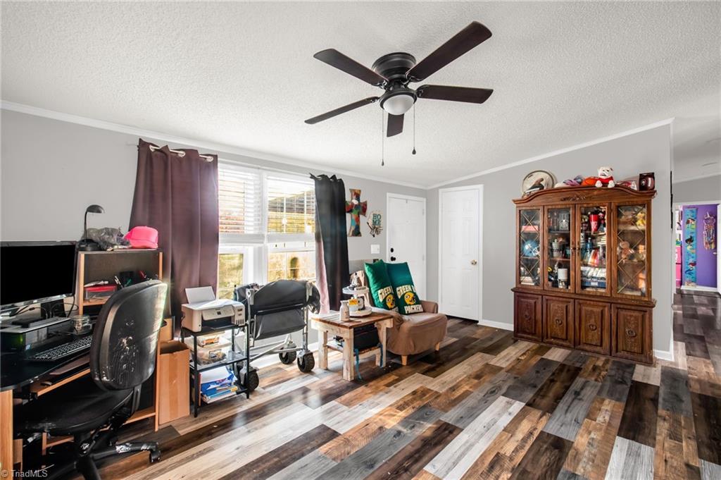 305 Whispering Oaks Drive