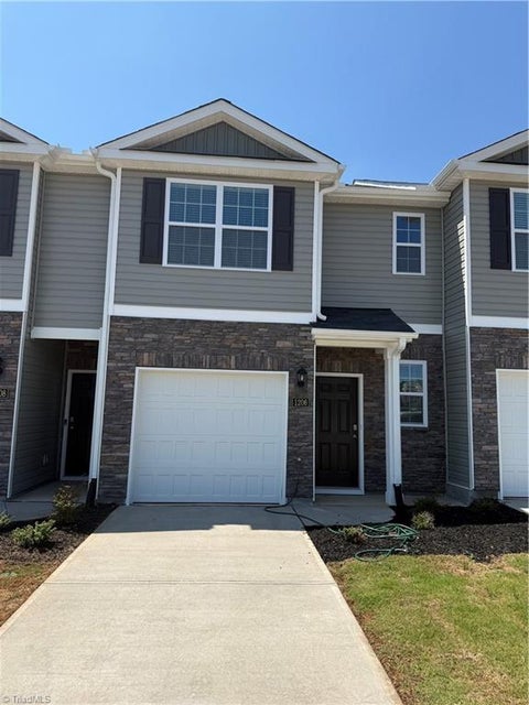 Homes For Rent - 1206 Broholmer Lane<br/> Greensboro, NC 27405