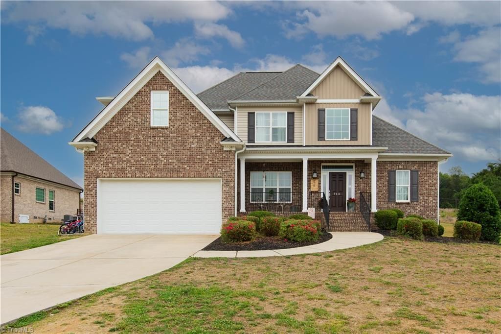 Photo of 7614 Sir William Drive, Kernersville, NC 27284 (MLS # 1222033)
