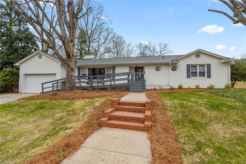Photo of 800 Creekside Drive, High Point, NC 27262 (MLS # 1212285)