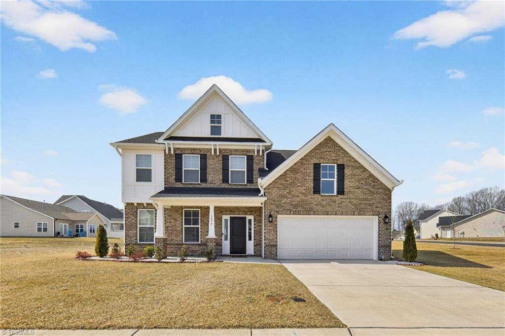 Photo of 1975 Watkins Landing Drive, Kernersville, NC 27284 (MLS # 1210759)