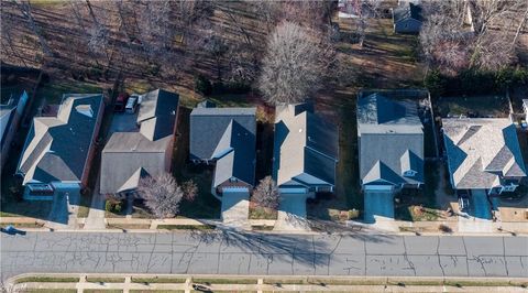 A home in Kernersville