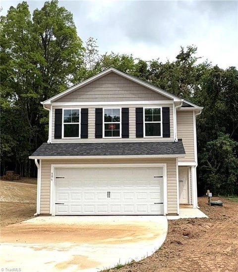 Homes For Sale - 606 Tussey Street<br/> Lexington, NC 27292