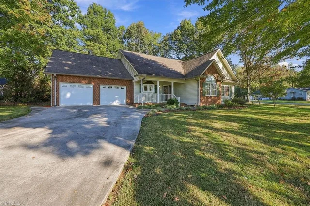 2765 Airport Road, photo 2 of 50