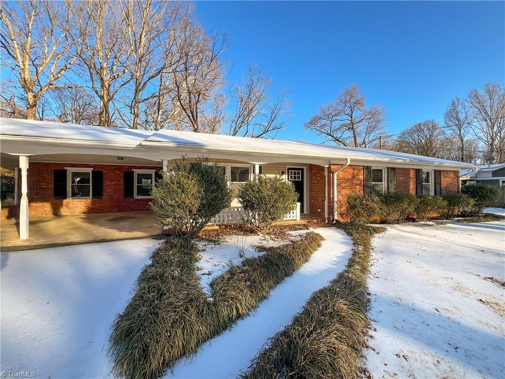 Photo of 3015 Wonderwood Drive, Winston-Salem, NC 27103 (MLS # 1207847)