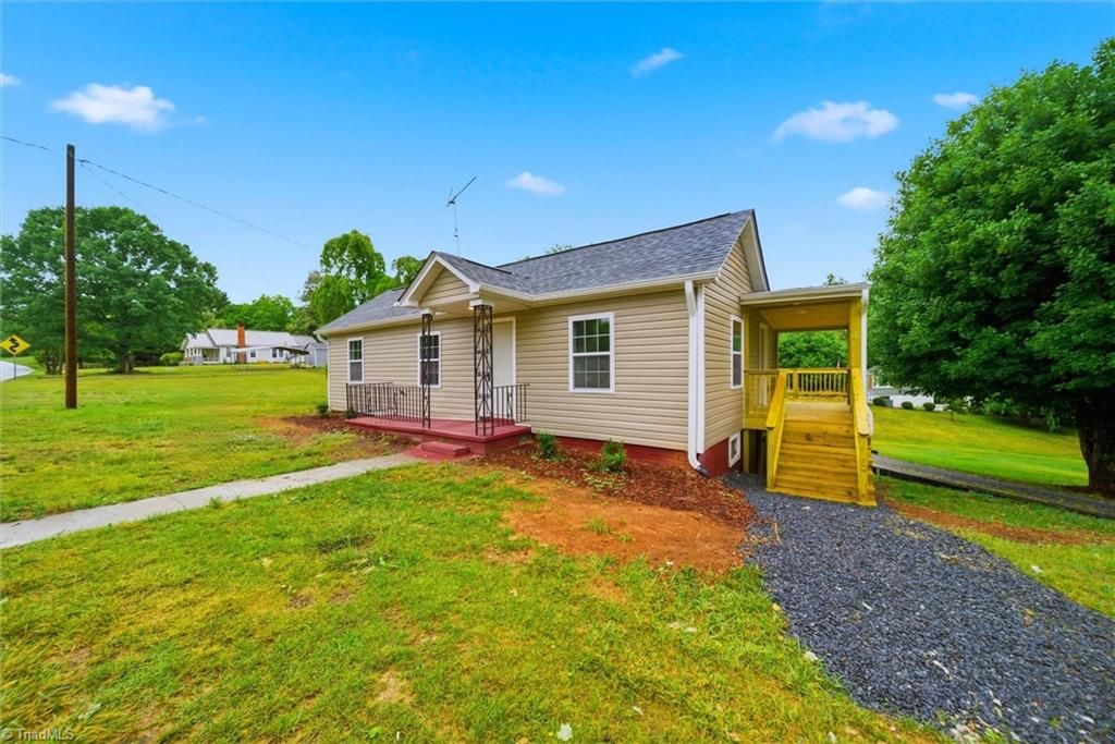 Photo of 491 Pleasant Hill Drive, Elkin, NC 28621 (MLS # 1221788)