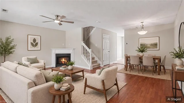 1133 Oak Blossom Way, photo 4 of 32