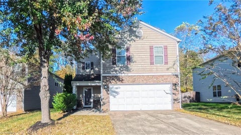 Homes For Sale - 107 Norwood Court<br/> Mebane, NC 27302