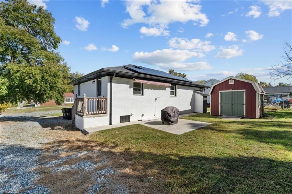 Photo of 2107 Wilkins Street, Burlington, NC 27217 (MLS # 1199011)