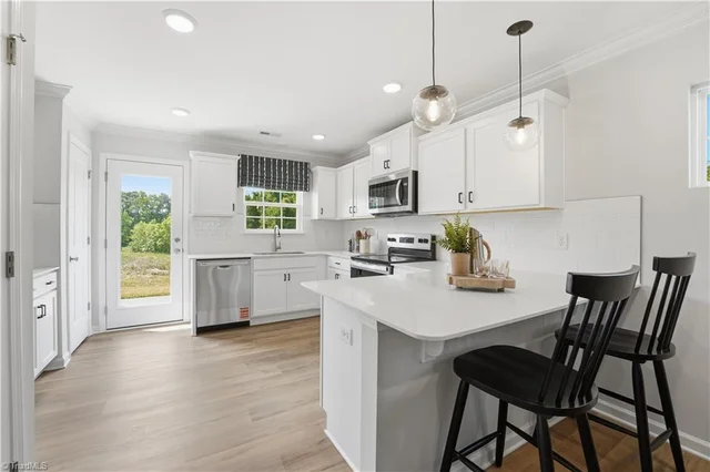 901 Bear Oak Circle, photo 5 of 34