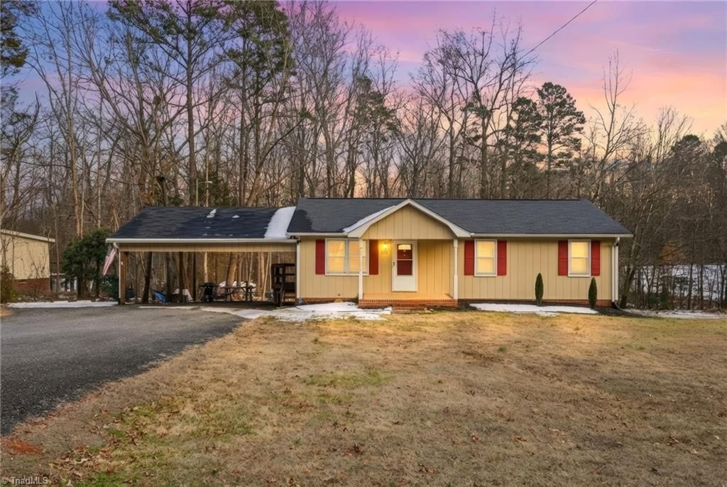 Photo of 278 Beech Drive, Lexington, NC 27292 (MLS # 1208188)