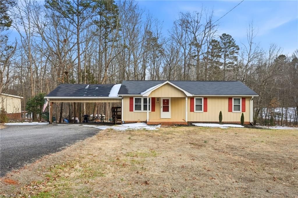 Photo of 278 Beech Drive, Lexington, NC 27292 (MLS # 1208188)