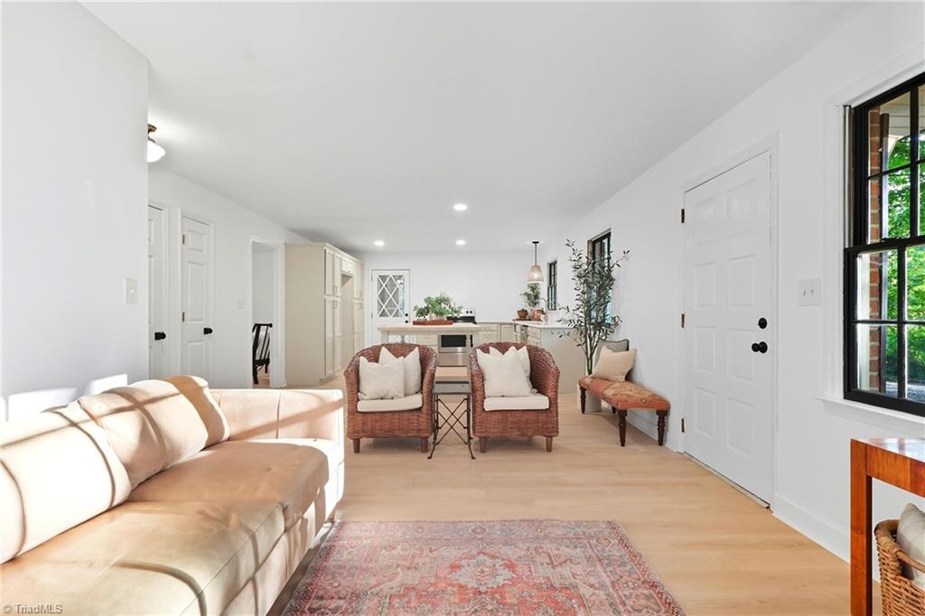 Walkertown, North Carolina 27051, United States, 3 Bedrooms Bedrooms, ,2 BathroomsBathrooms,Residential,Active,209901