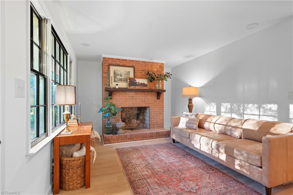 Walkertown, North Carolina 27051, United States, 3 Bedrooms Bedrooms, ,2 BathroomsBathrooms,Residential,Active,209901