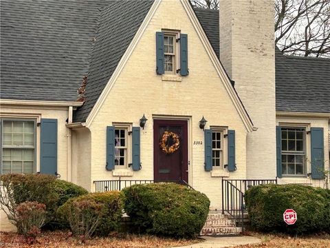 Photo of 3302 Konnoak Drive, Winston-Salem, NC 27127 (MLS # 1203728)