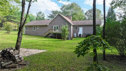 A home in Pilot Mountain